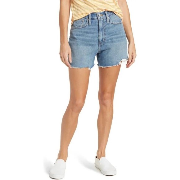NWT Madewell the momjean chewed hem denim high rise shorts - size 23/000 - Picture 2 of 3